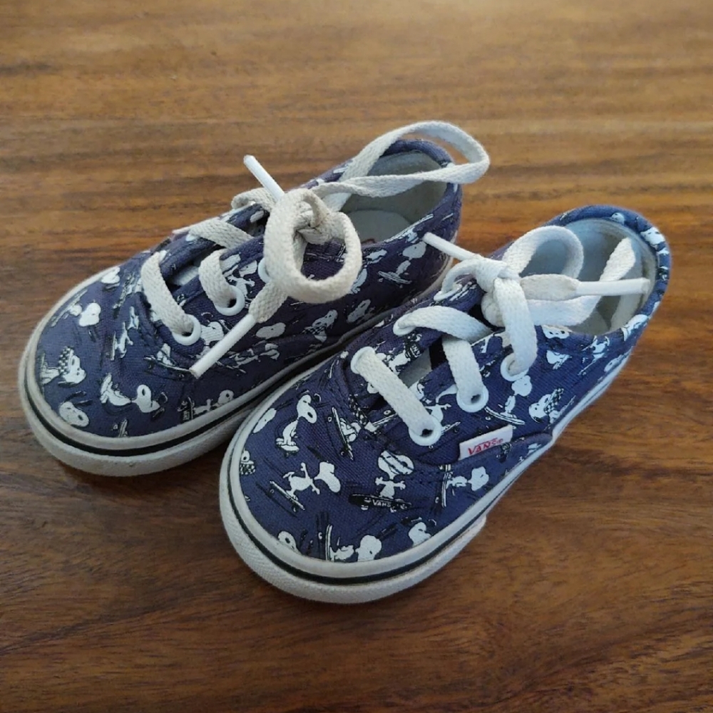 Snoopy Vans